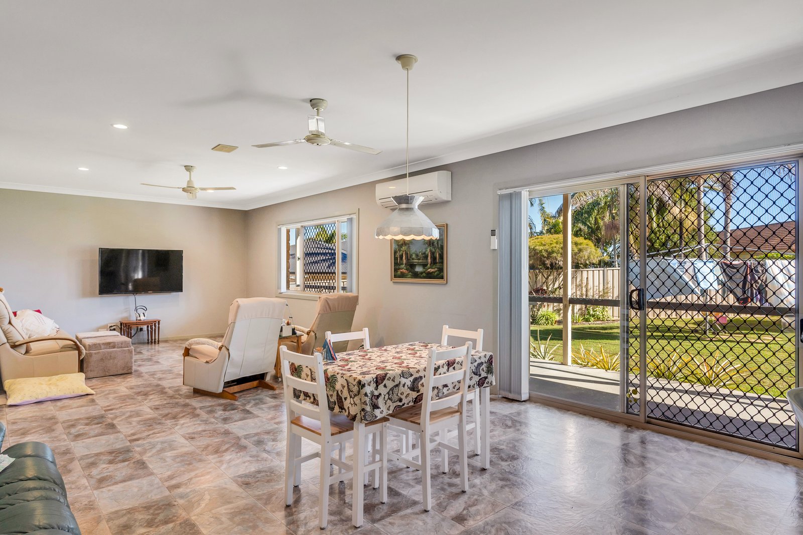 15 Wills Place CASINO 6