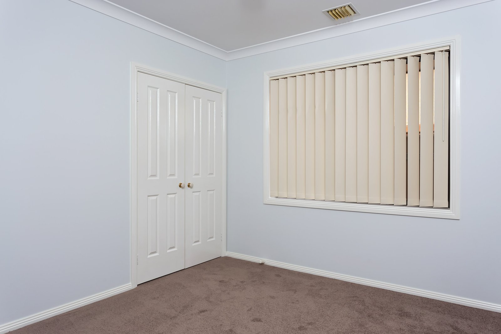 15 Woomera Place GLENFIELD PARK 7