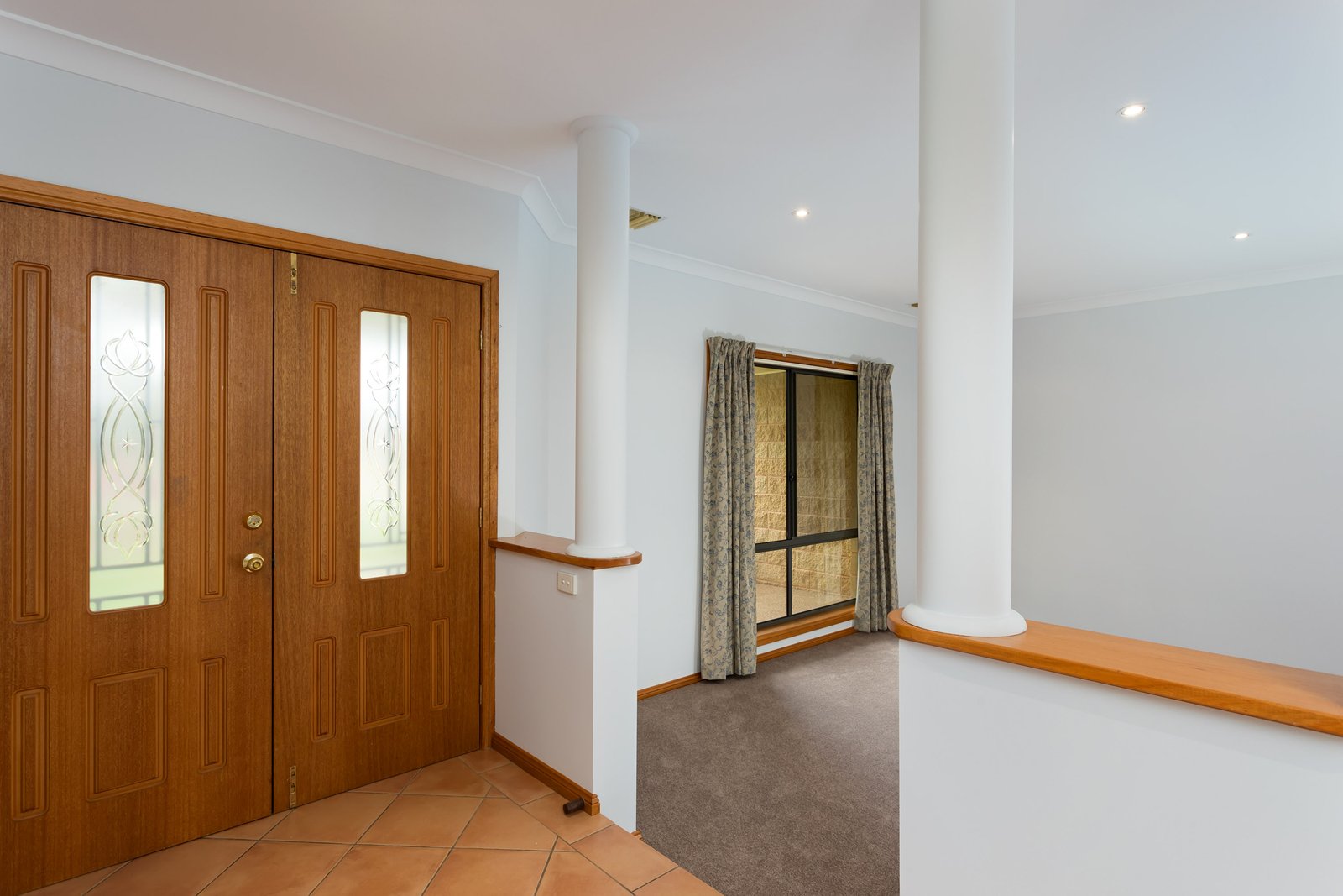 15 Woomera Place GLENFIELD PARK 5