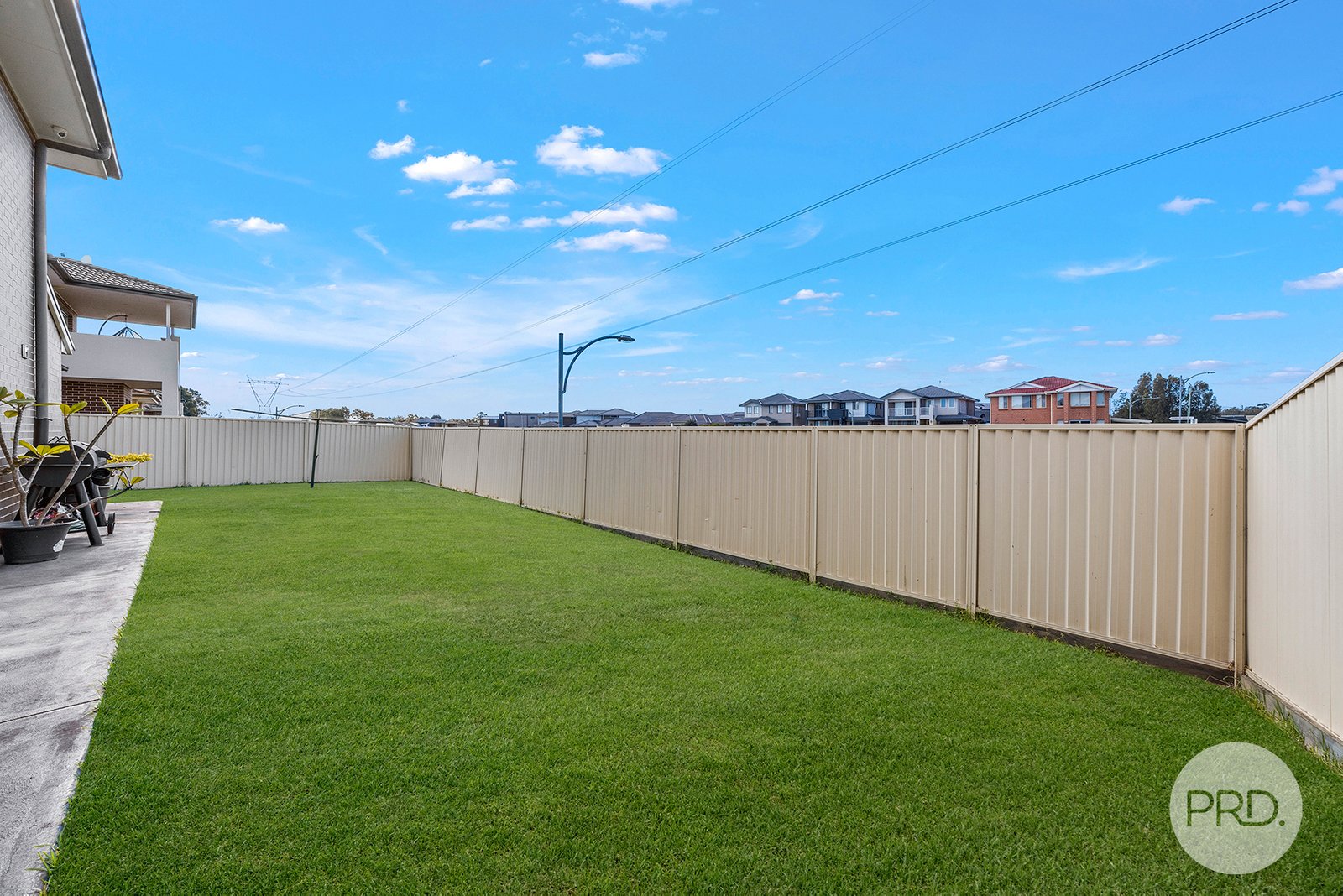 15 Woonona Road PRESTONS 10