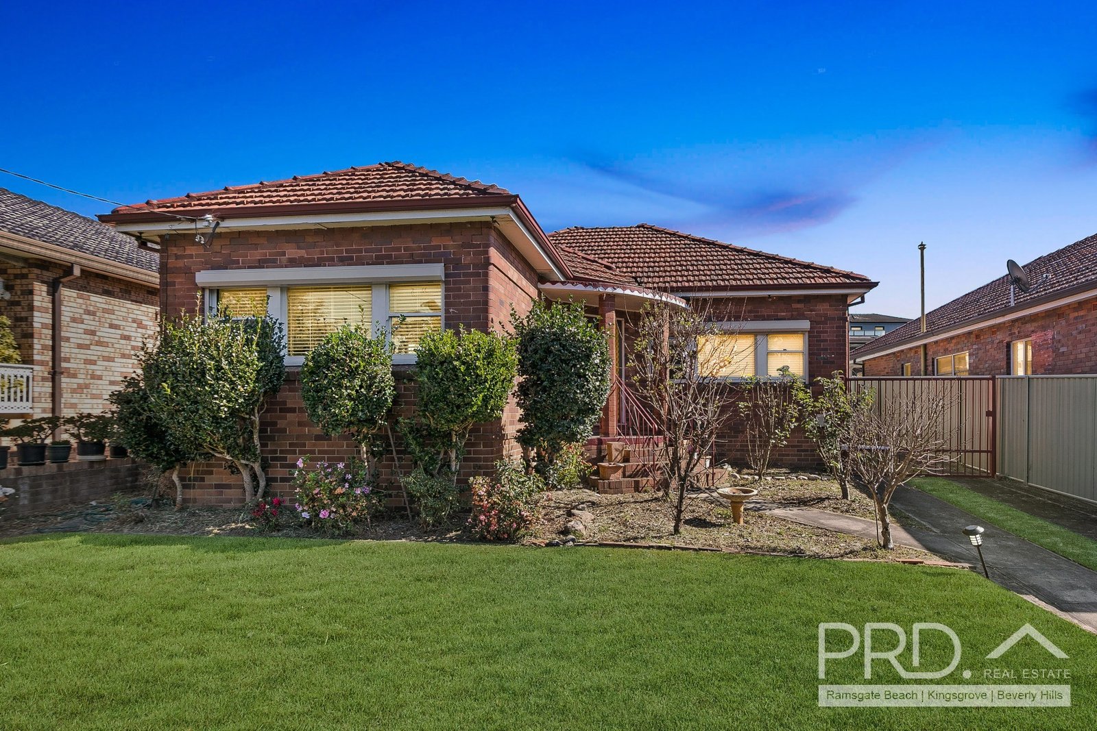 15 Woorail Avenue KINGSGROVE 1