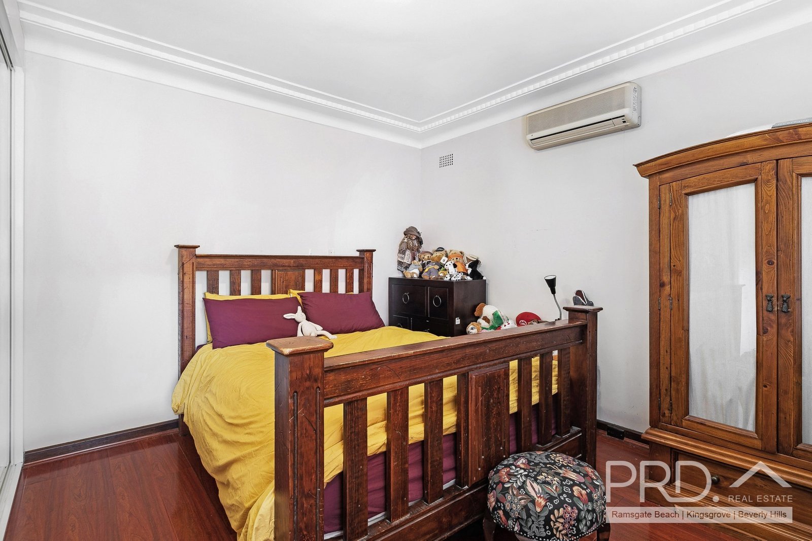 15 Woorail Avenue KINGSGROVE 7