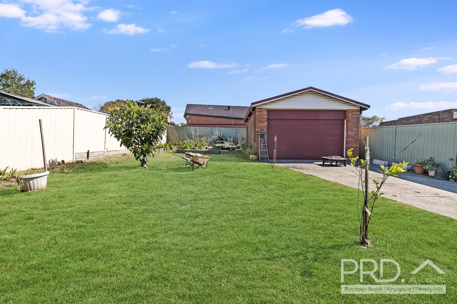 15 Woorail Avenue KINGSGROVE 8