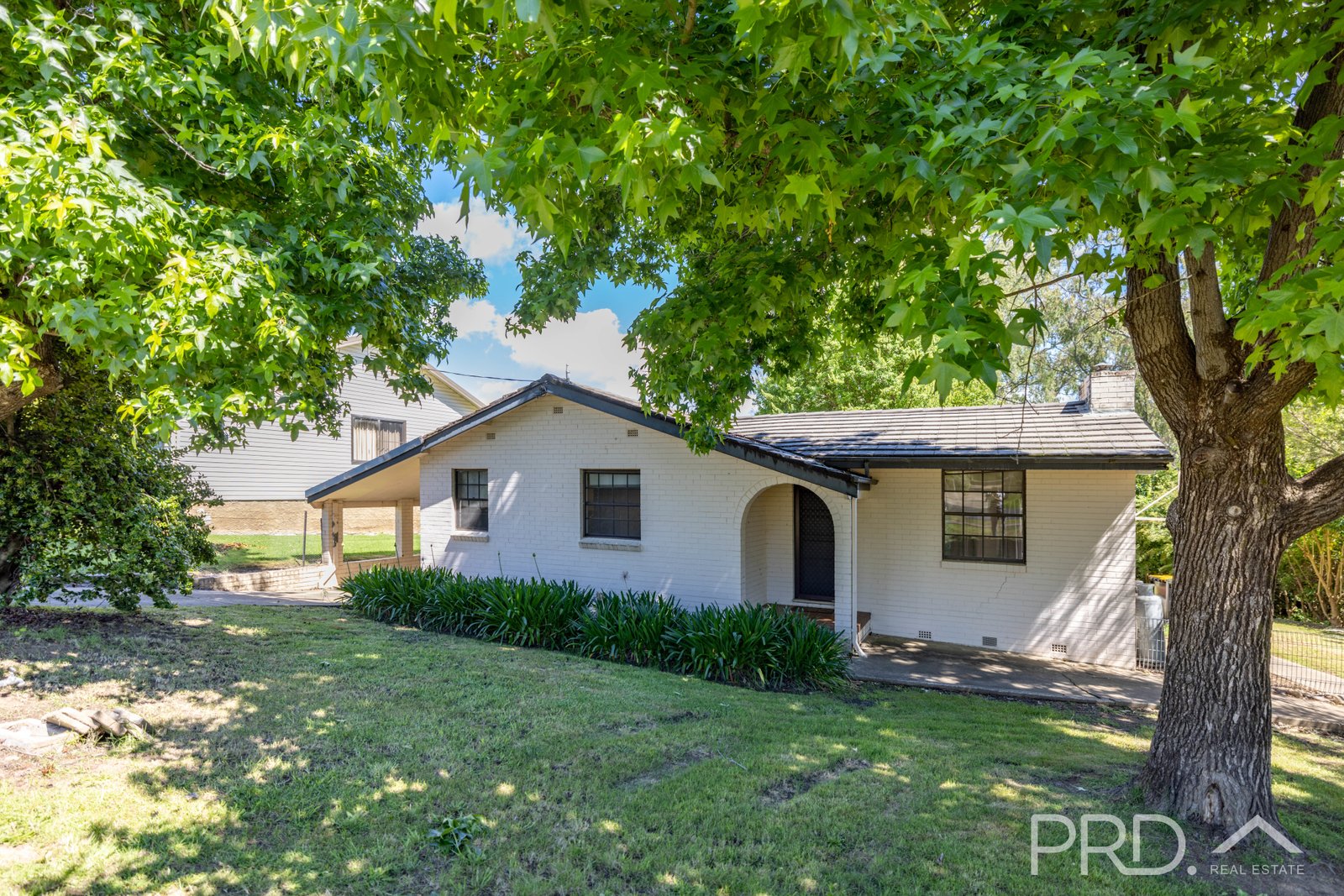 15 Wynyard Street TUMUT 2