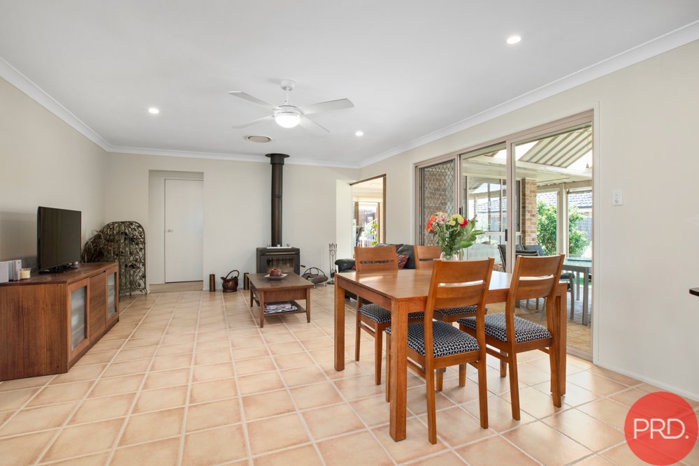 15 Yaldara Avenue THORNTON 3