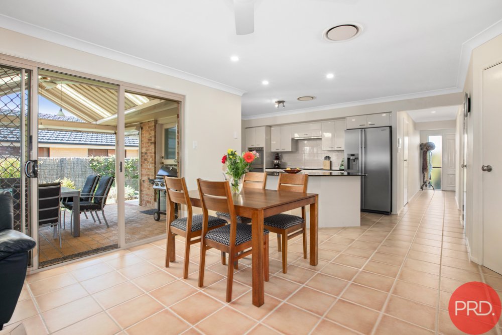 15 Yaldara Avenue THORNTON 5