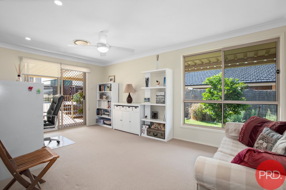 15 Yaldara Avenue THORNTON 9
