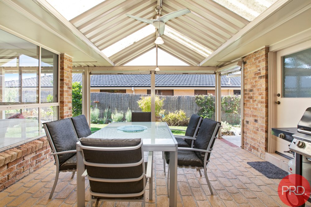 15 Yaldara Avenue THORNTON 11
