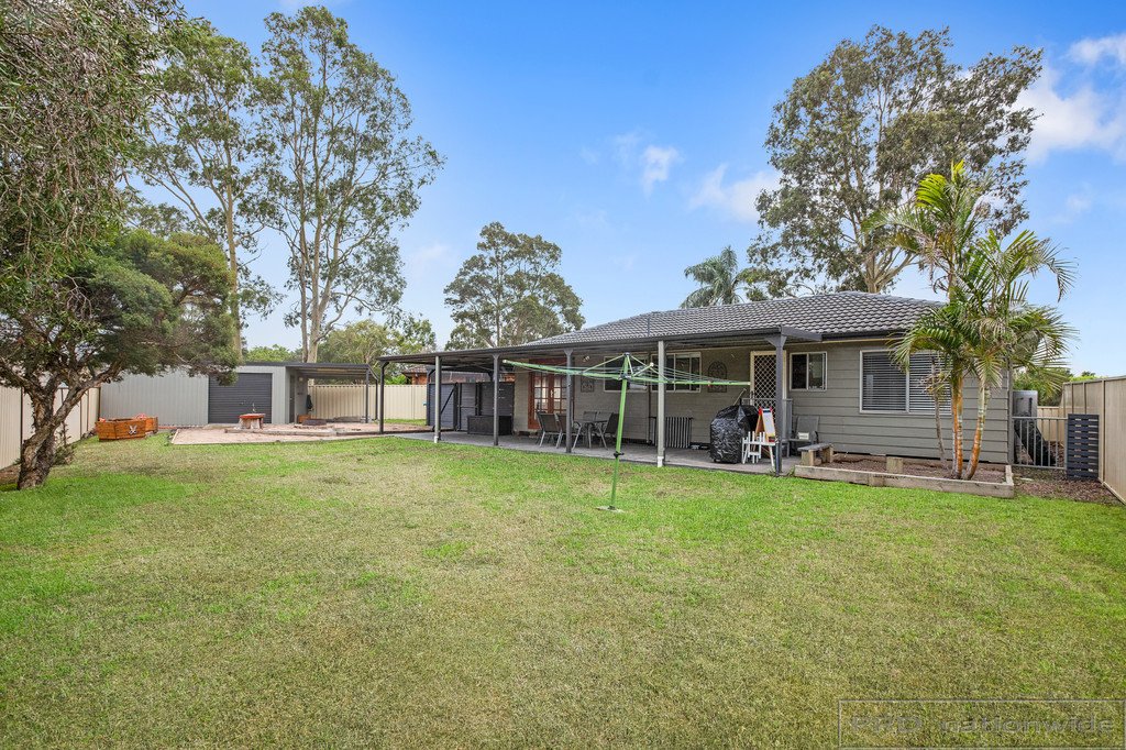 15 Young Close THORNTON 16
