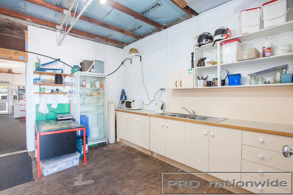 150-152 Barton St  KURRI KURRI 8