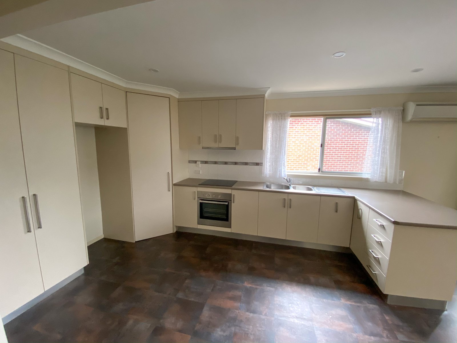 1/50 Arunta Crescent CHIGWELL 5