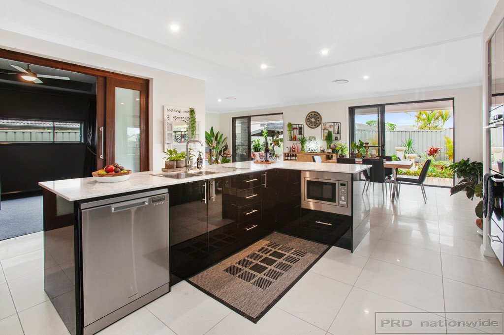150 Avery Street RUTHERFORD 6