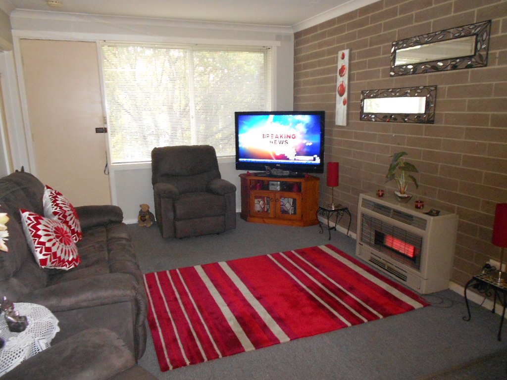 1/50 Cambridge Street WENDOUREE 2