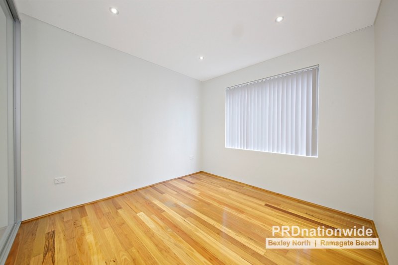 150 Chuter Avenue SANS SOUCI 4