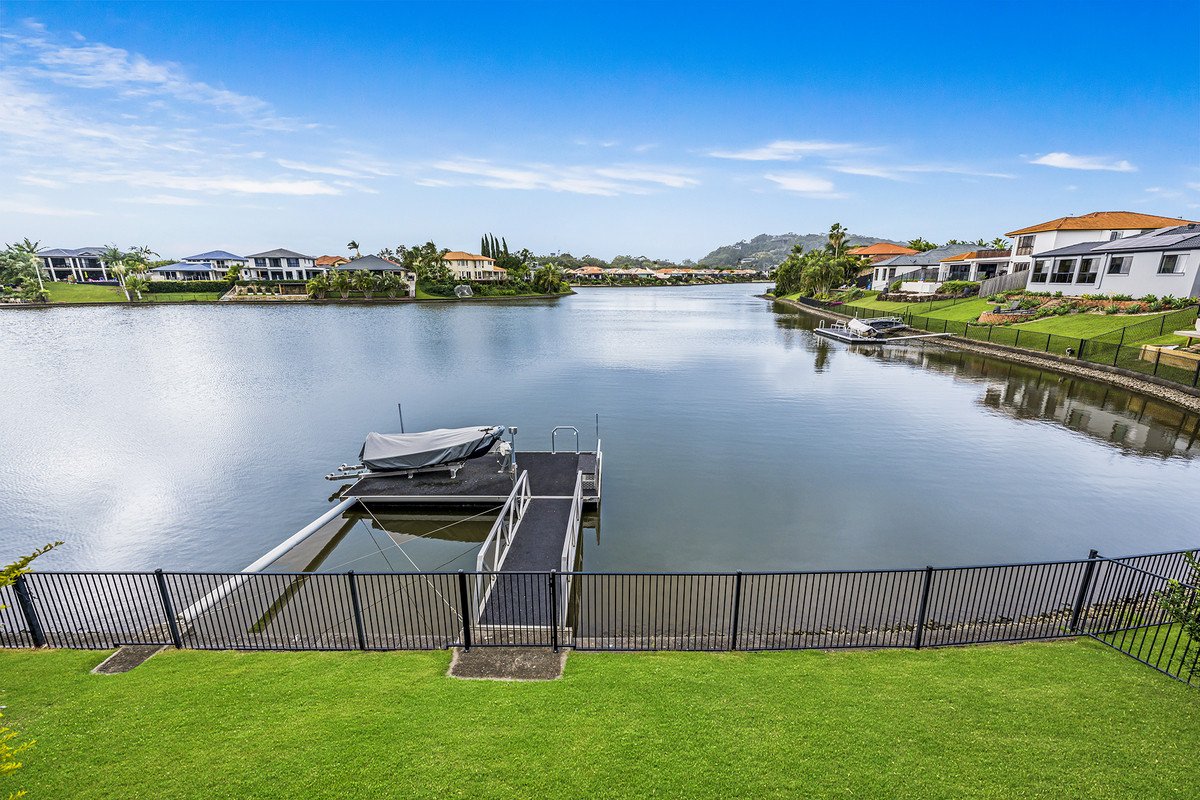 150 Dunlin Drive BURLEIGH WATERS 3