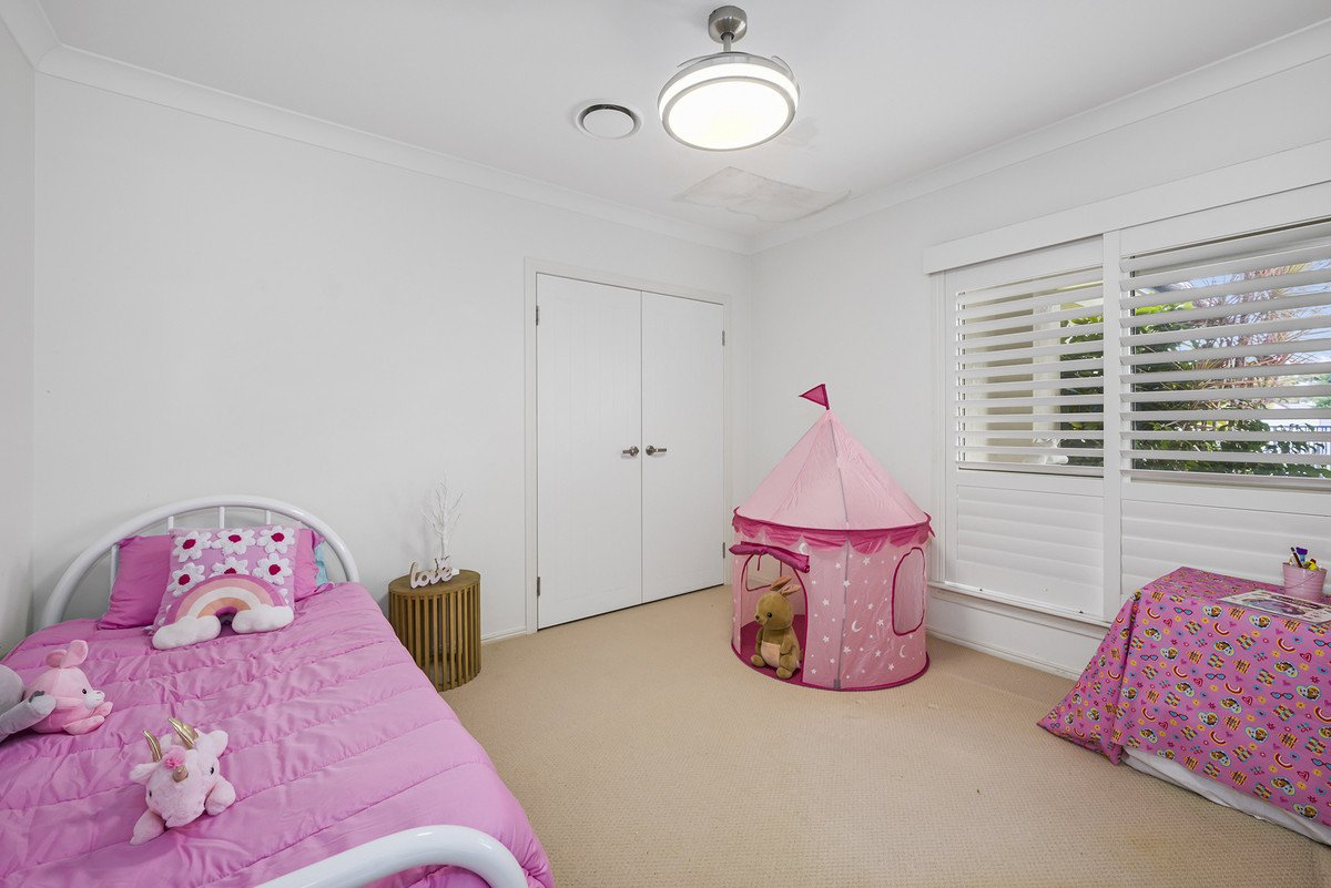 150 Dunlin Drive BURLEIGH WATERS 13