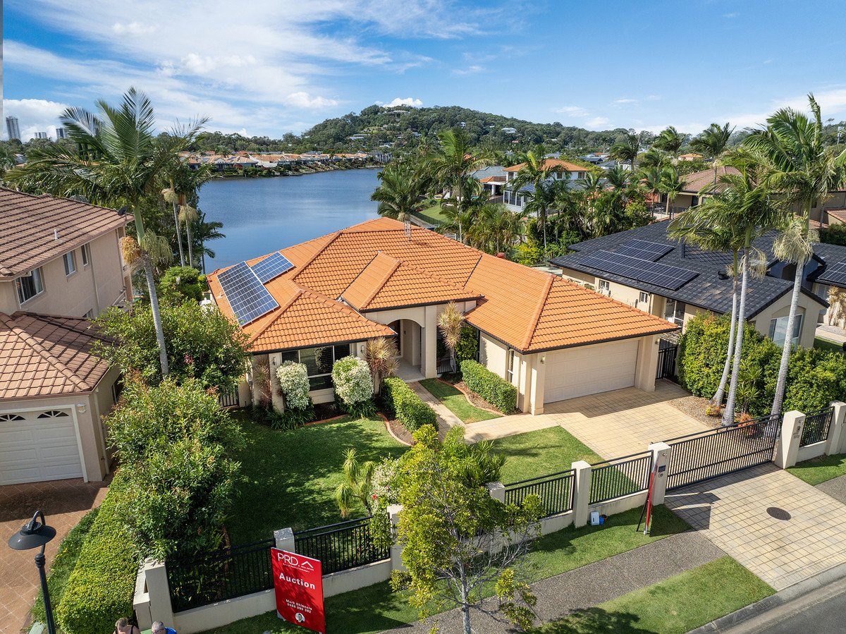 150 Dunlin Drive BURLEIGH WATERS 19