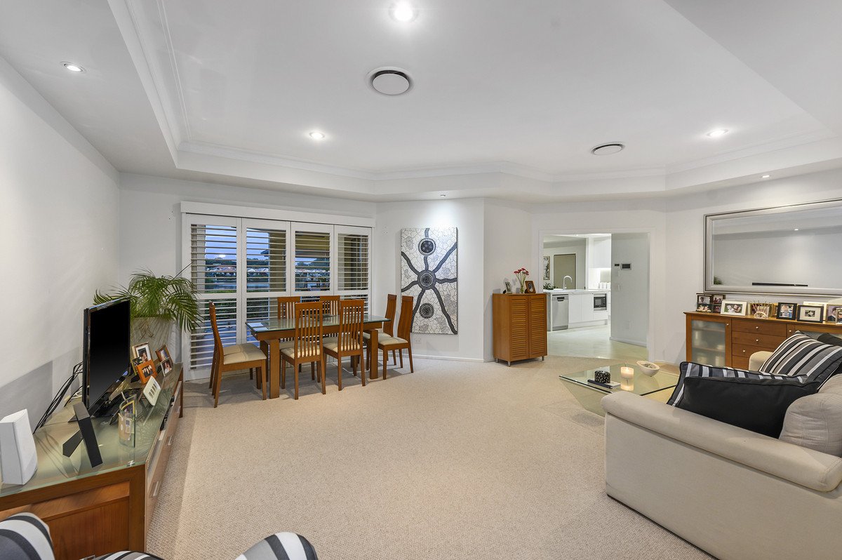 150 Dunlin Drive BURLEIGH WATERS 22