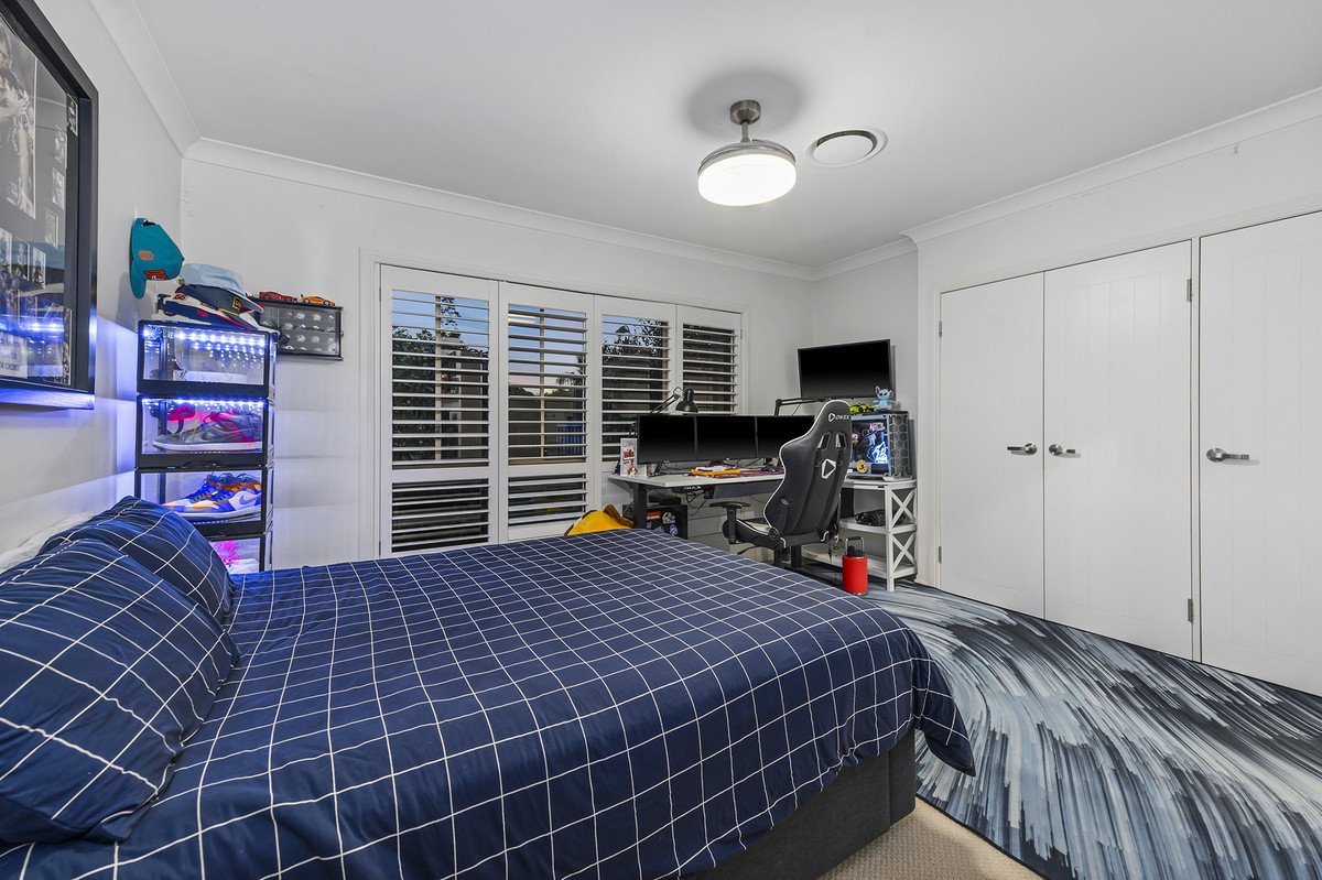 150 Dunlin Drive BURLEIGH WATERS 23