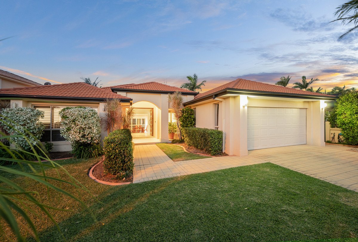 150 Dunlin Drive BURLEIGH WATERS 26