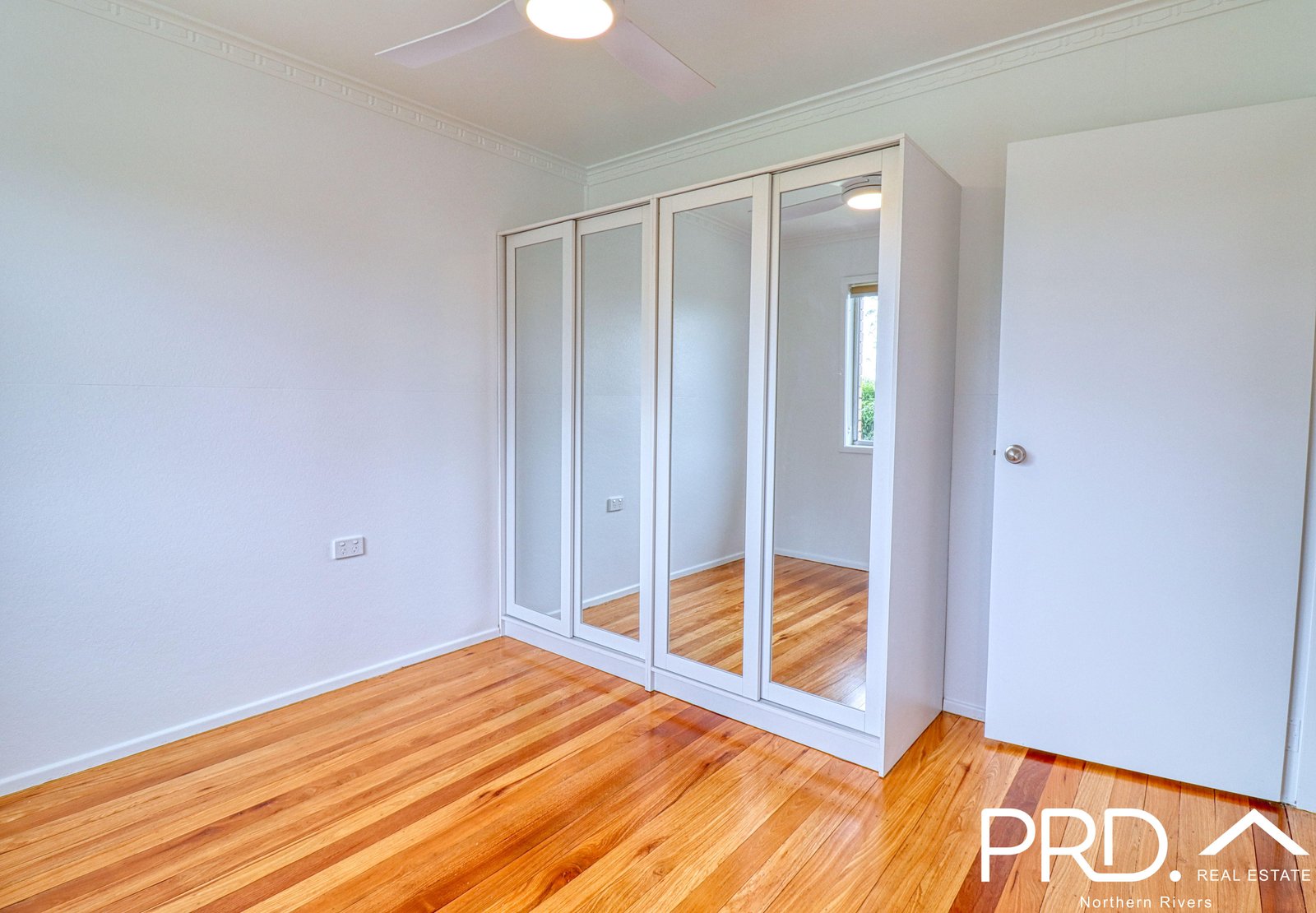 1/50 East Street CASINO 9