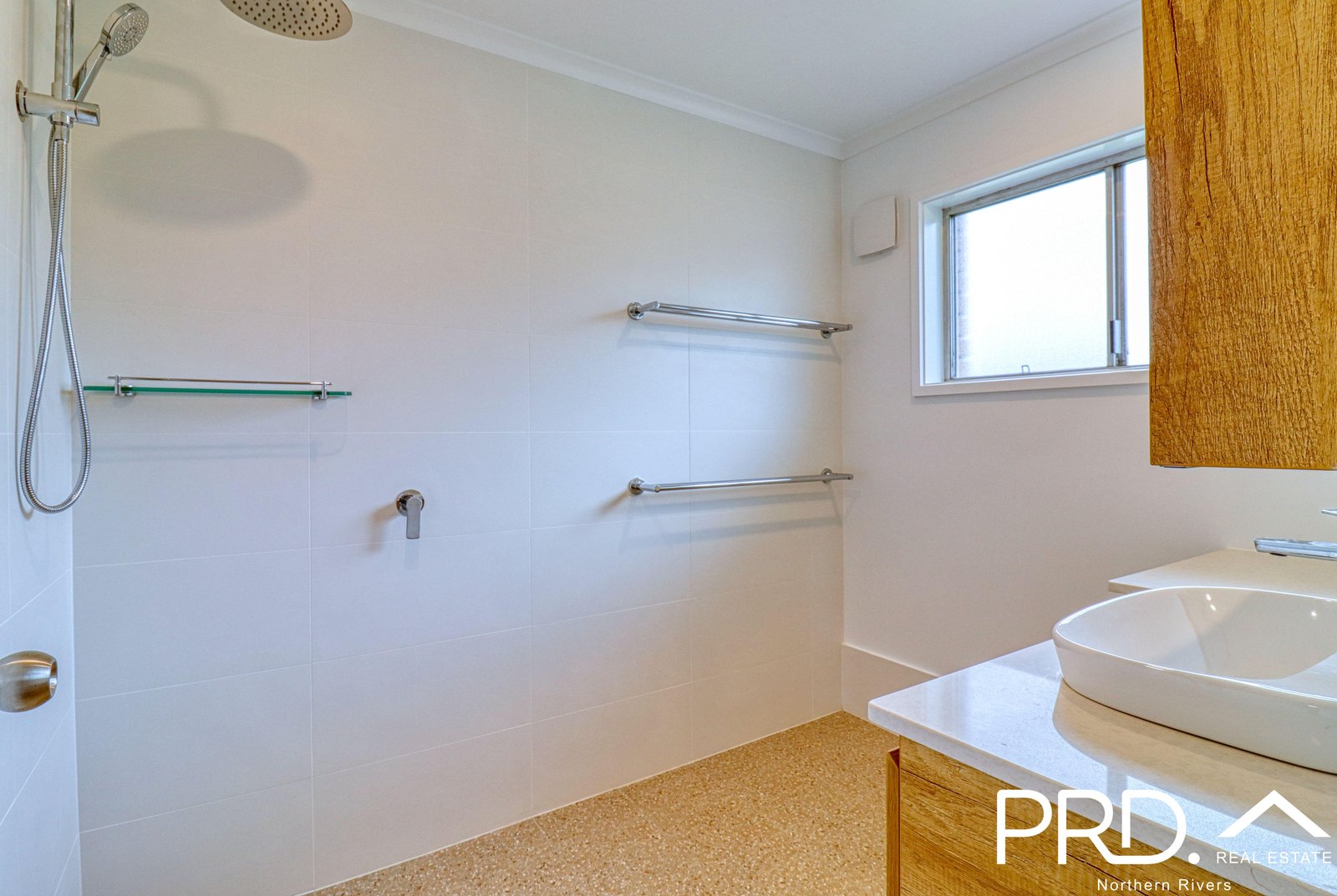 1/50 East Street CASINO 13