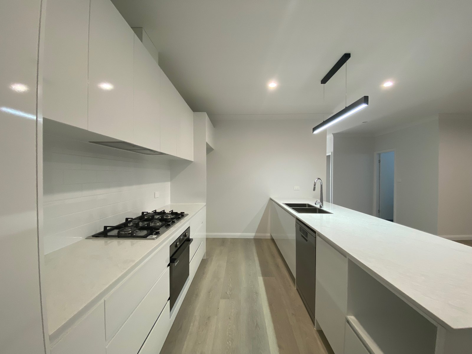1/50 Garden Street KOOTINGAL 3