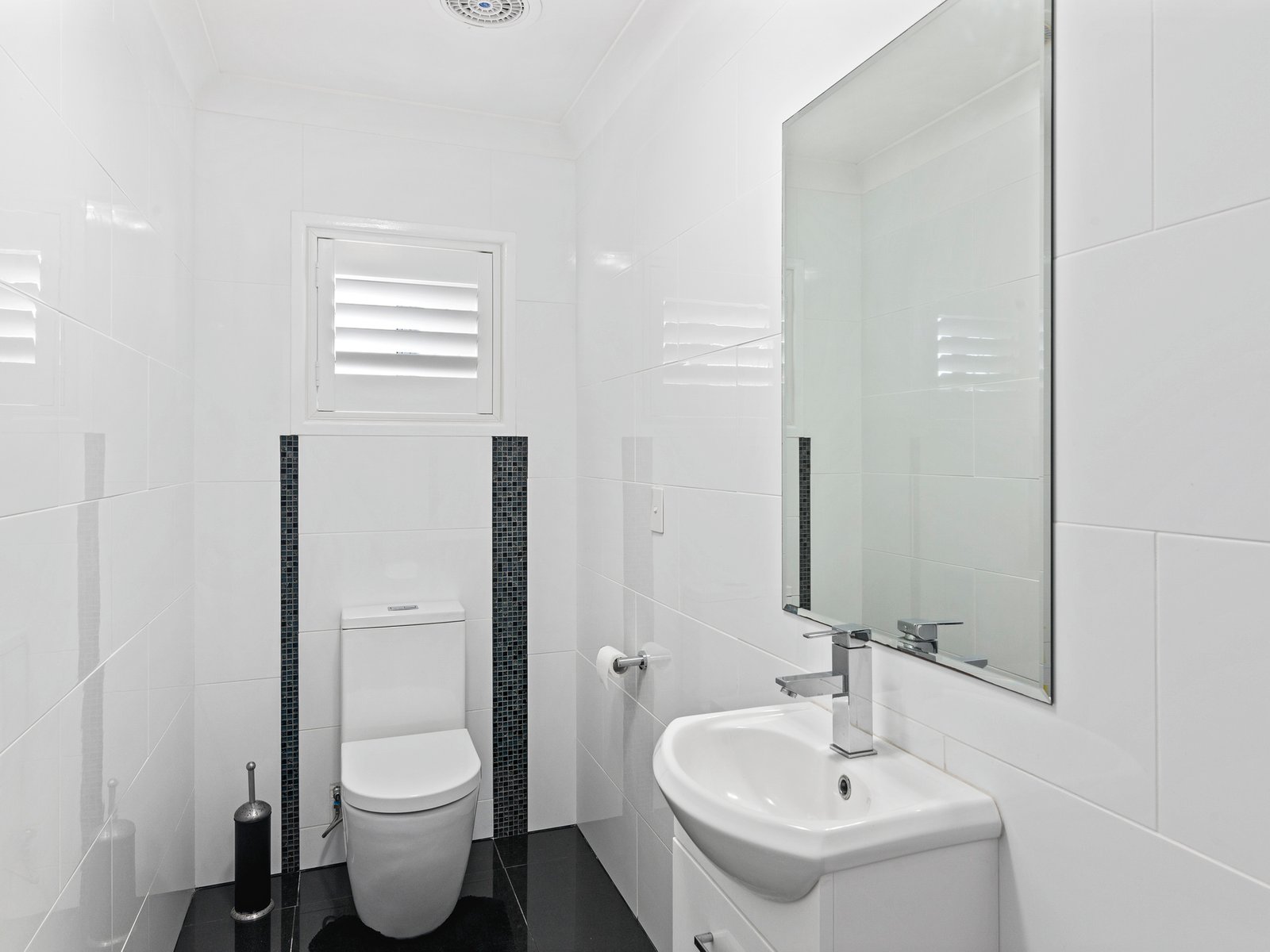 150 Mallawa Drive PALM BEACH 9