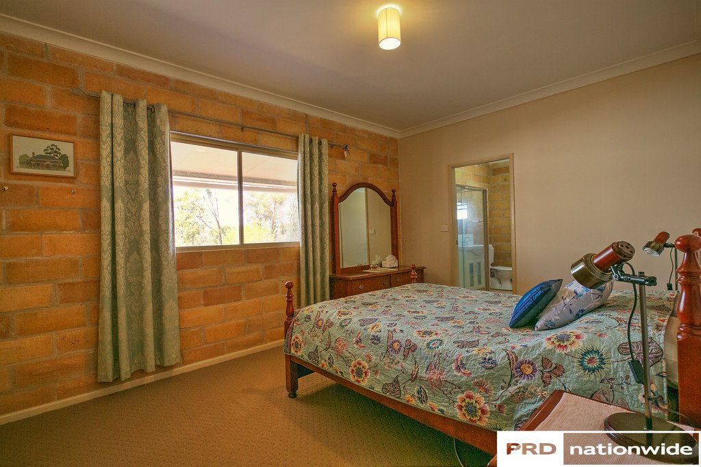 150 Martins Lane TAMWORTH 11