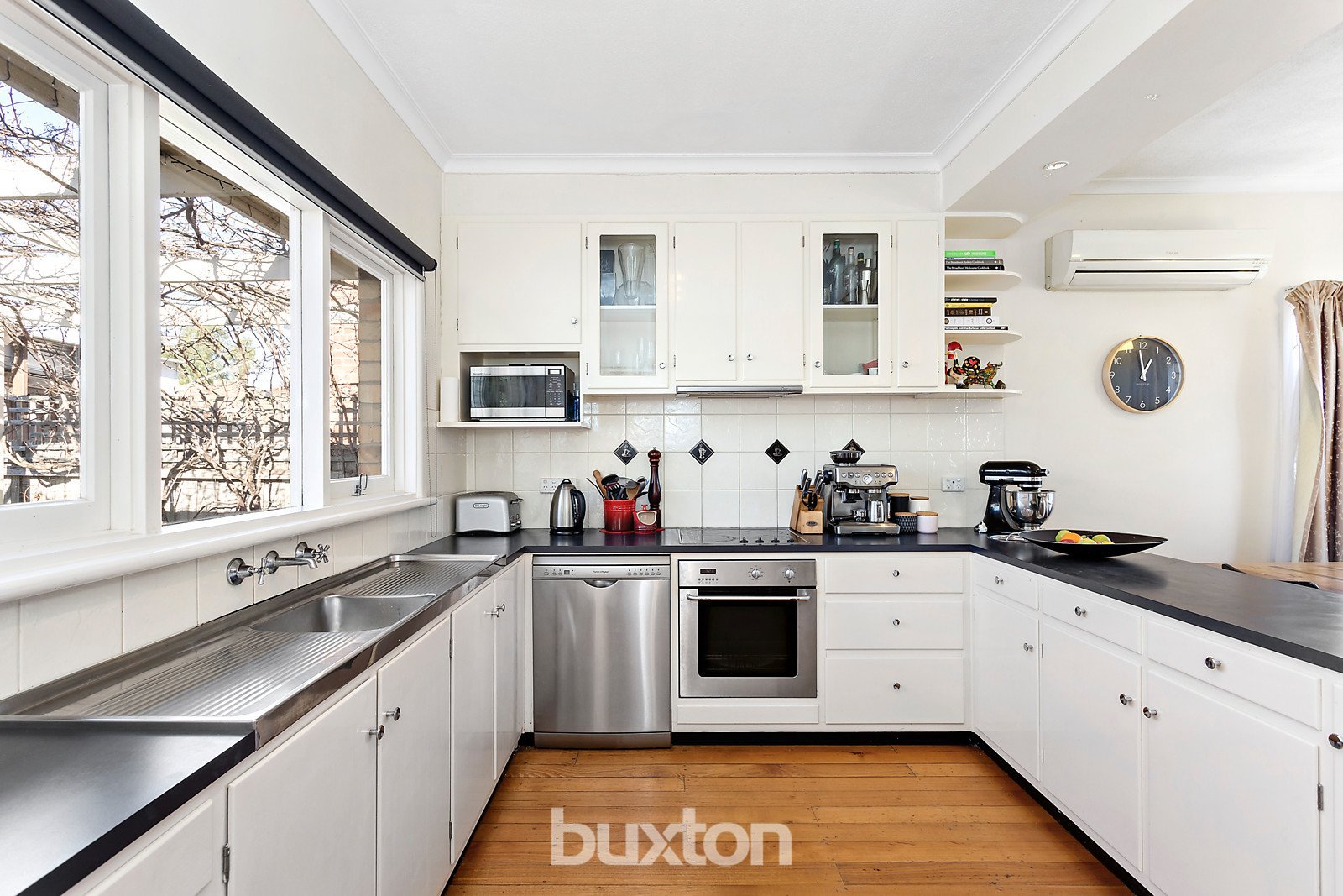 Gallery: 150 Middleborough Road