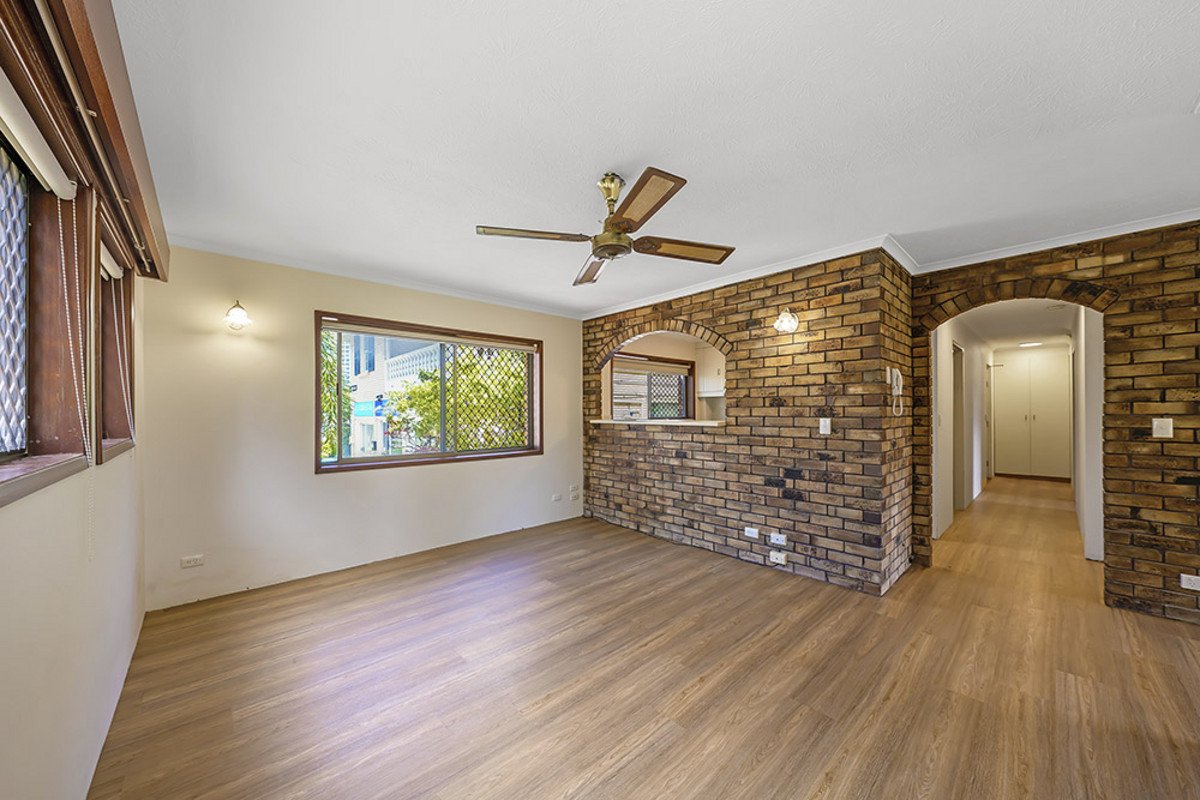 1/50 Peninsular Drive Surfers Paradise 3