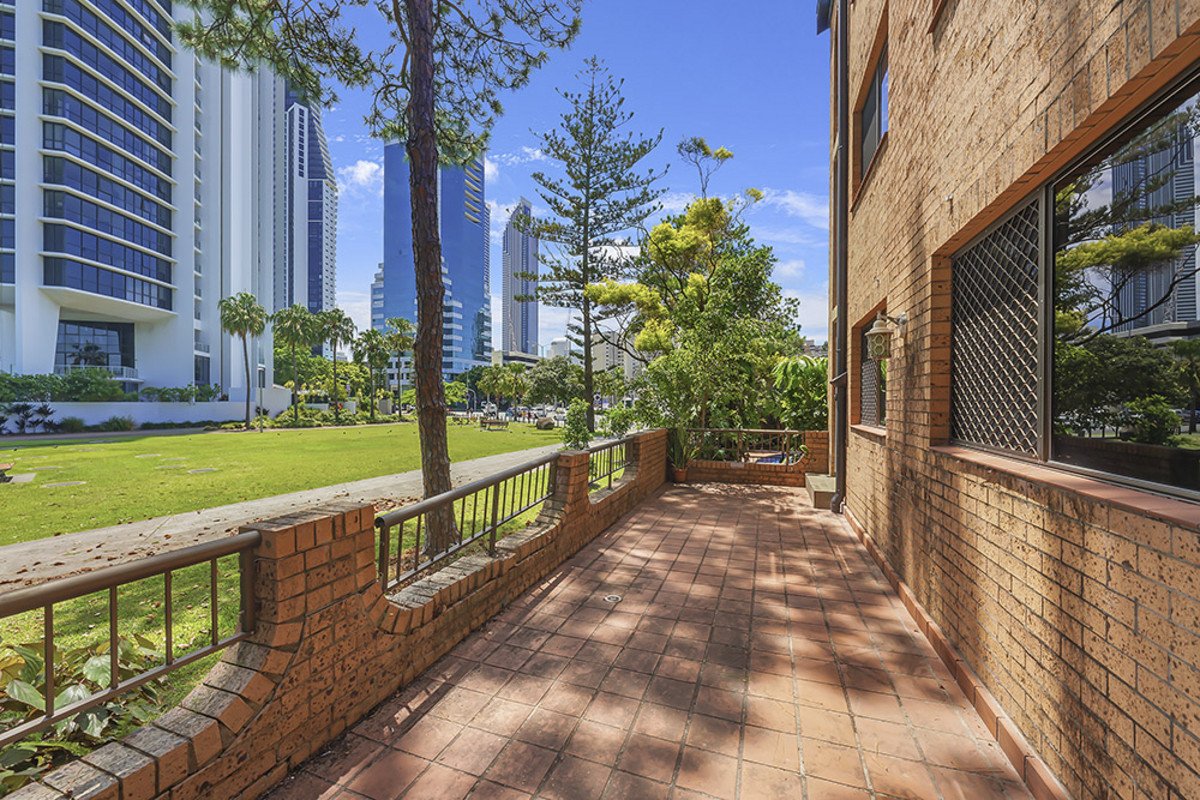 1/50 Peninsular Drive Surfers Paradise 4