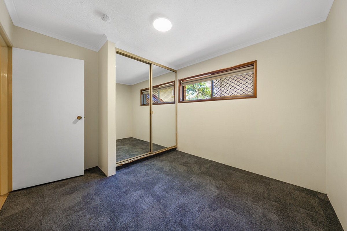 1/50 Peninsular Drive Surfers Paradise 9