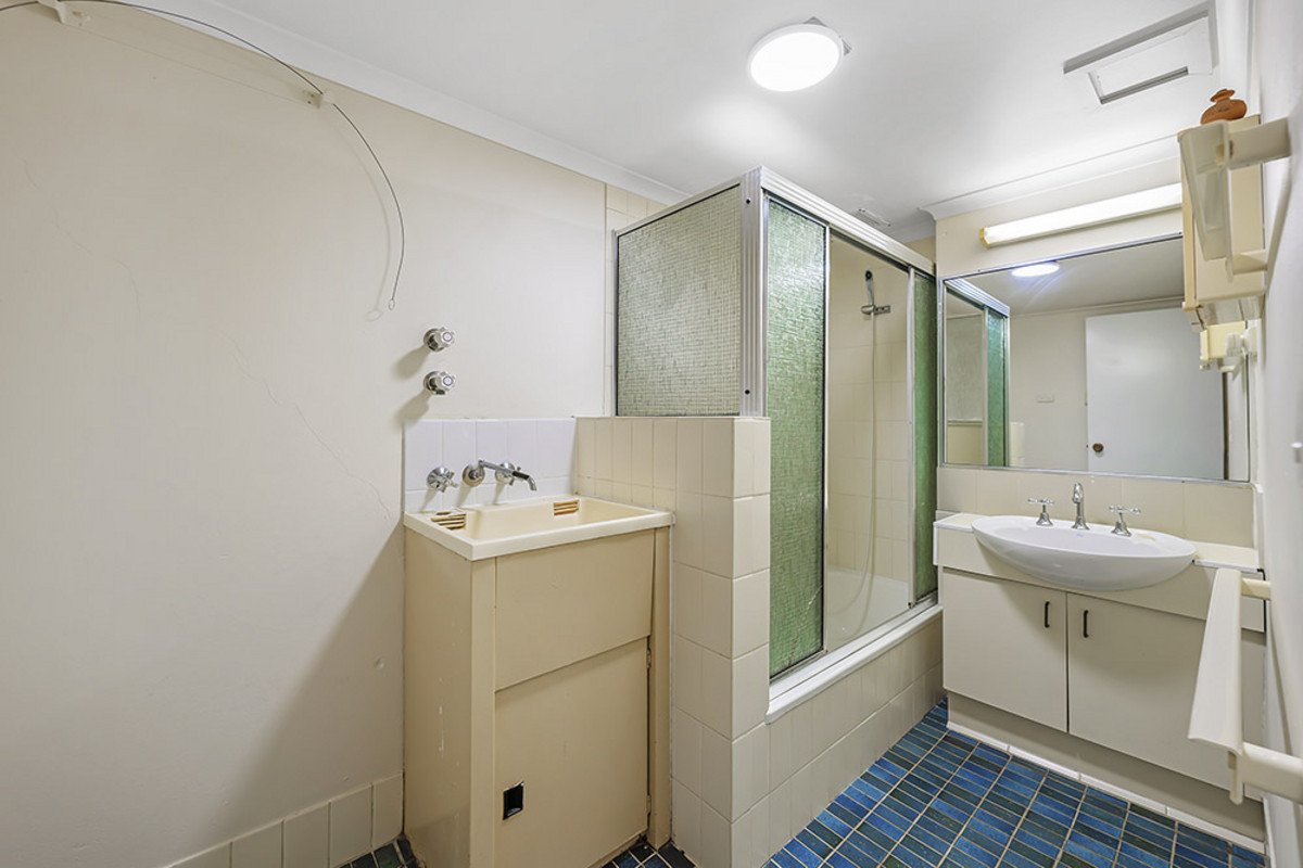 1/50 Peninsular Drive Surfers Paradise 10