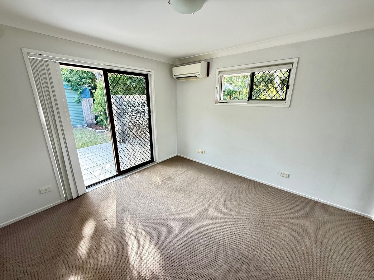 150 Sunshine Parade Miami 7