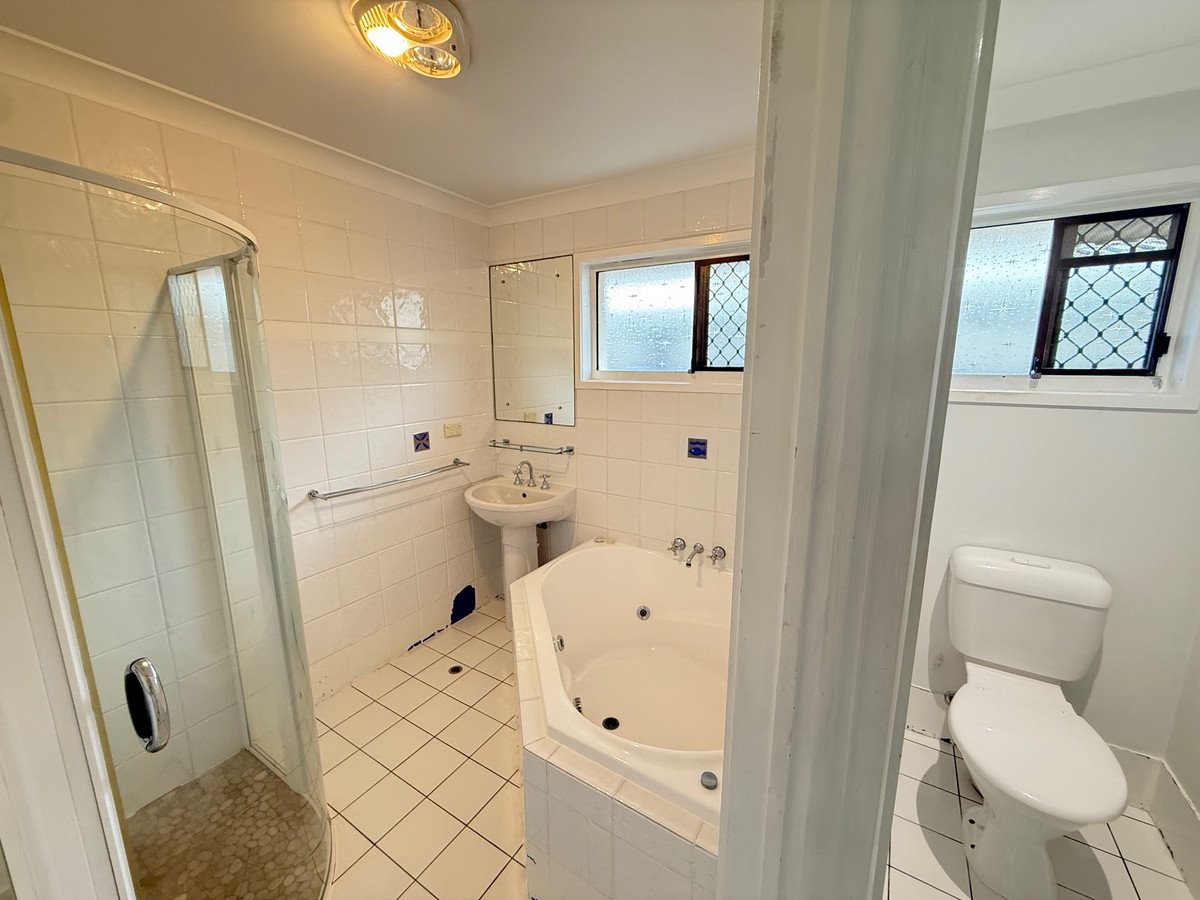 150 Sunshine Parade Miami 9