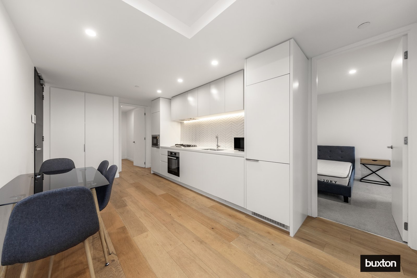 Gallery: 1501/3 Young Street