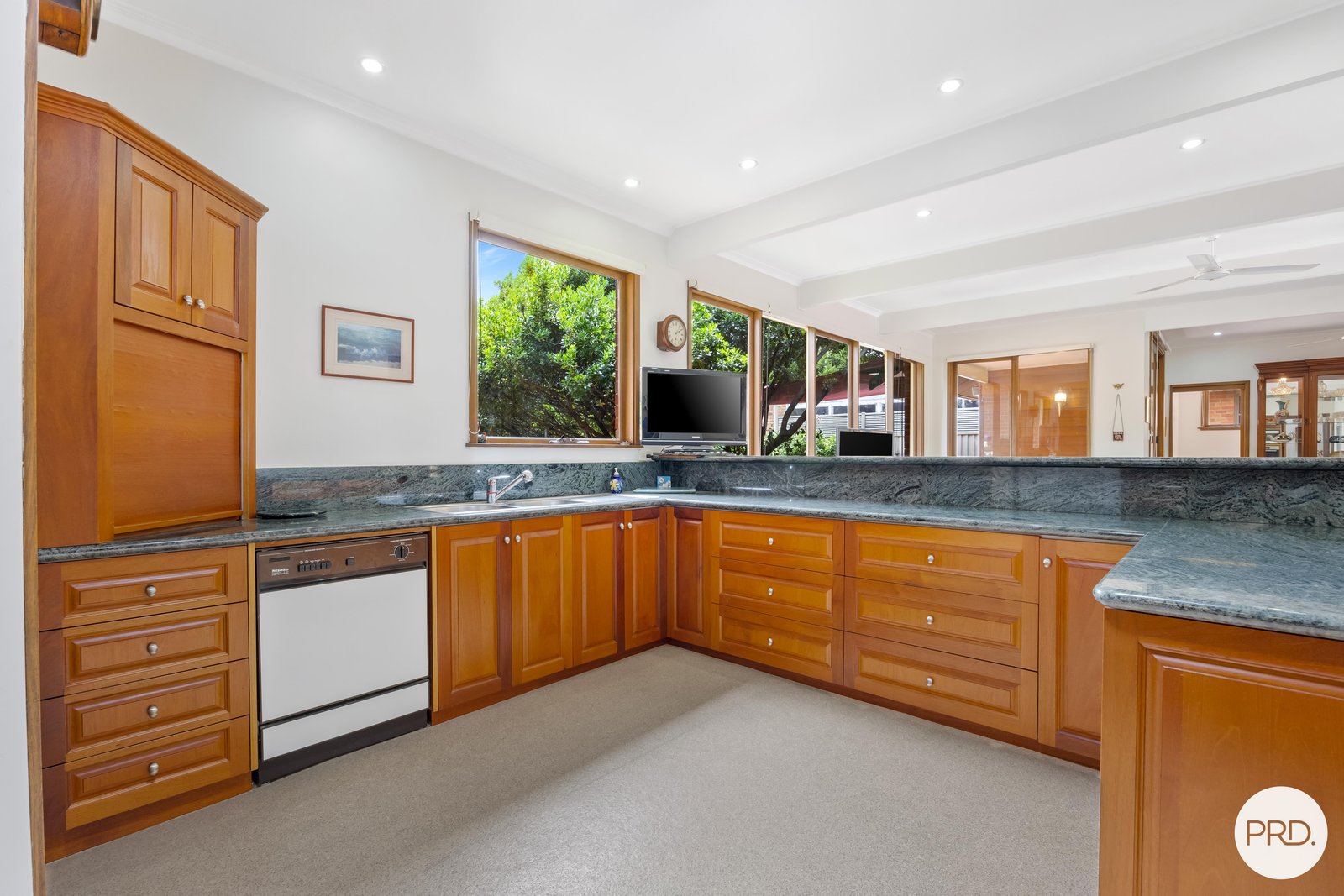 1502 Sturt Street LAKE WENDOUREE 8