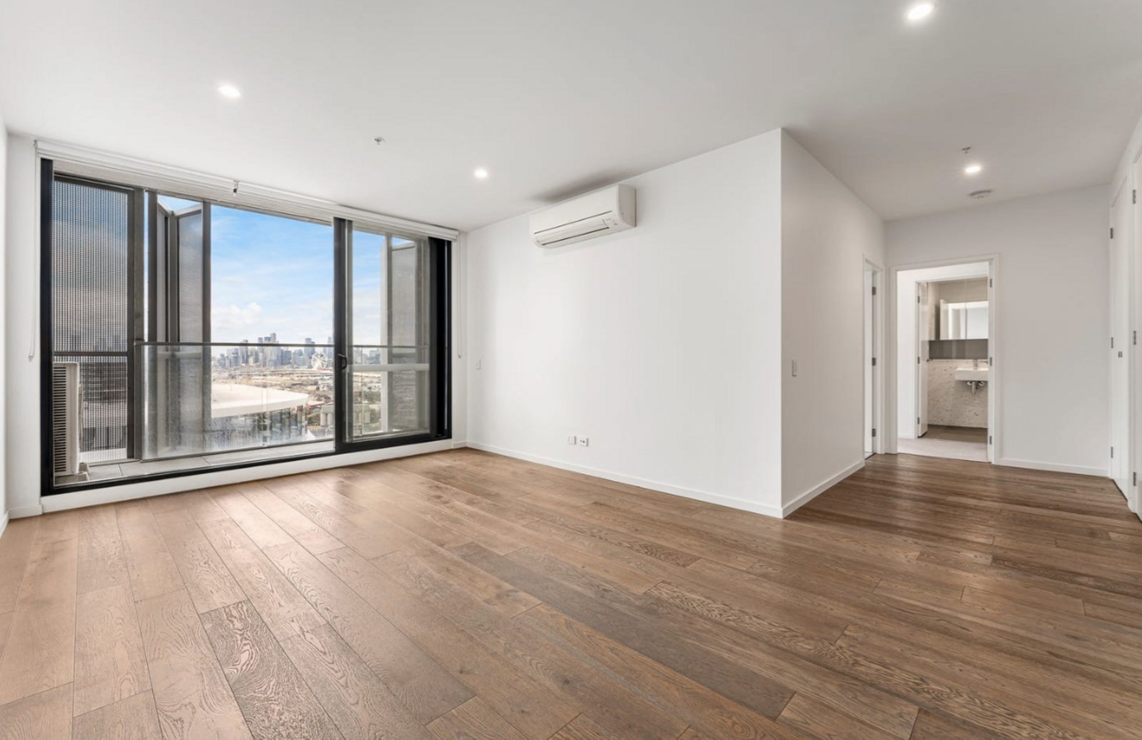 Gallery: 1502E/6 Tannery Walk