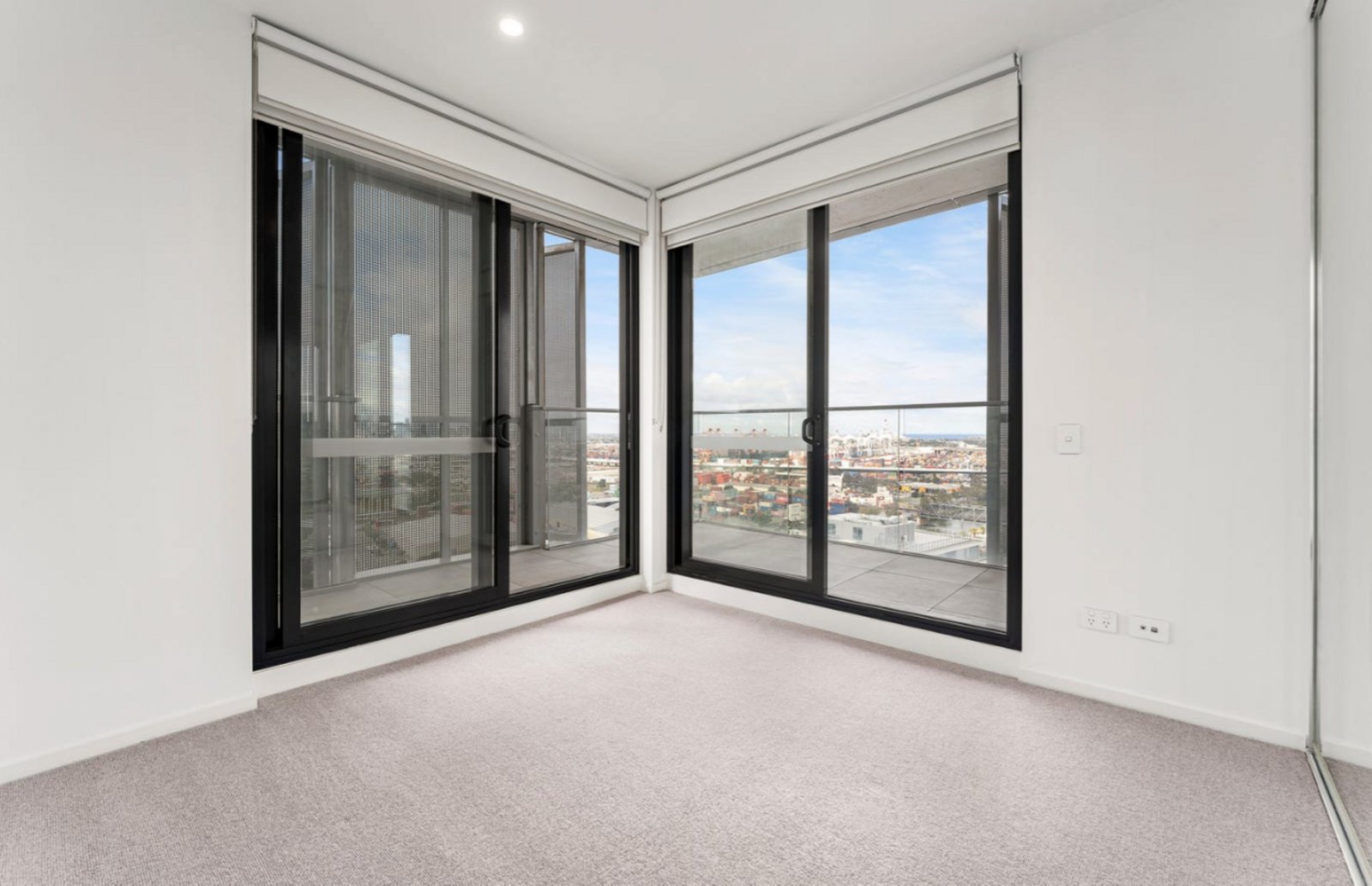 Gallery: 1502E/6 Tannery Walk