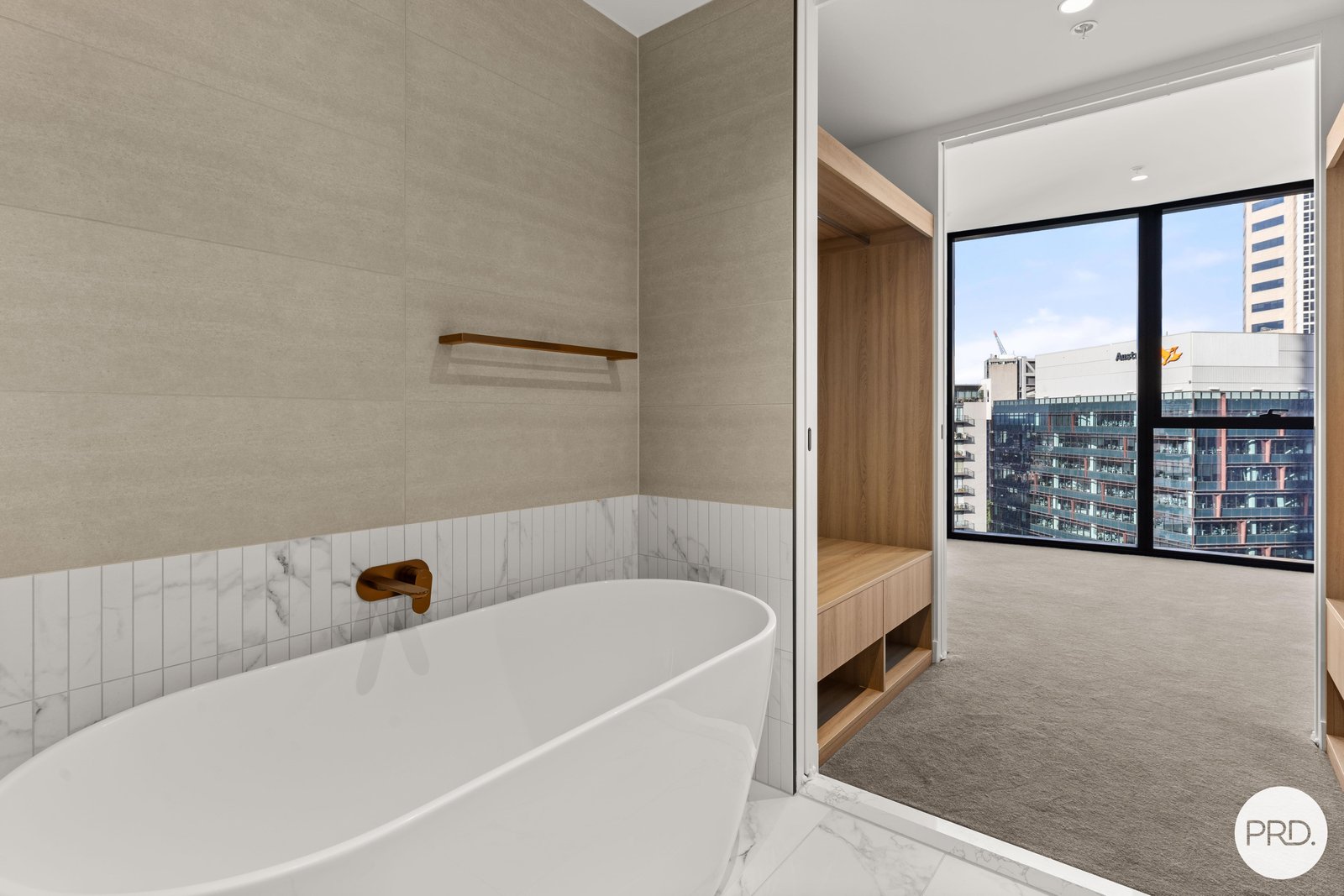 1503/63 La Trobe Street MELBOURNE 13