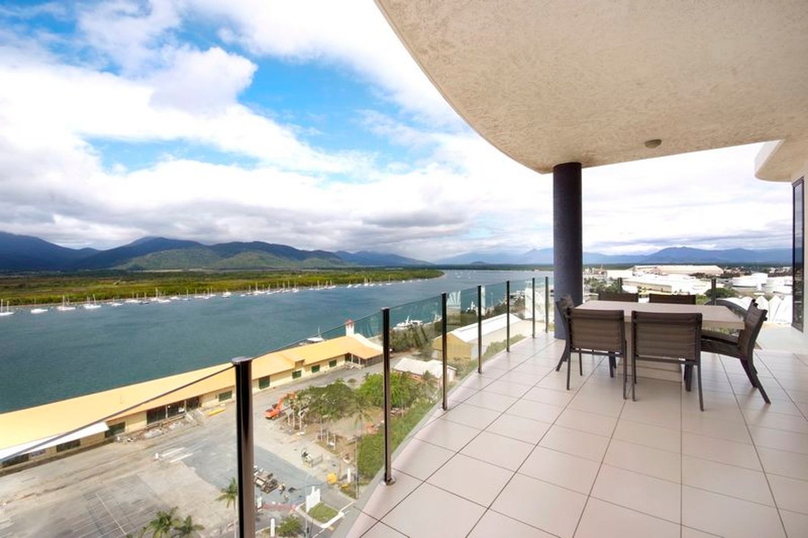 1504/24 Lake Street, CAIRNS CITY QLD 4870