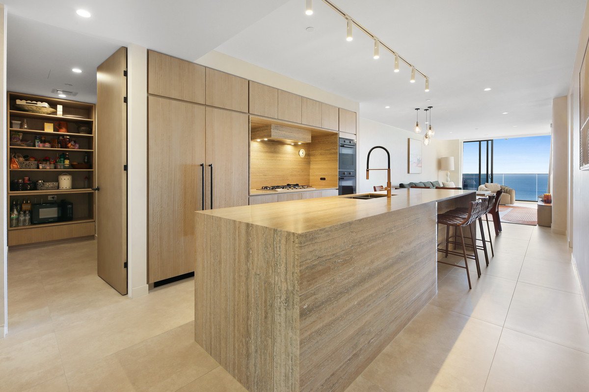 1504/58 The Esplanade Burleigh Heads 3