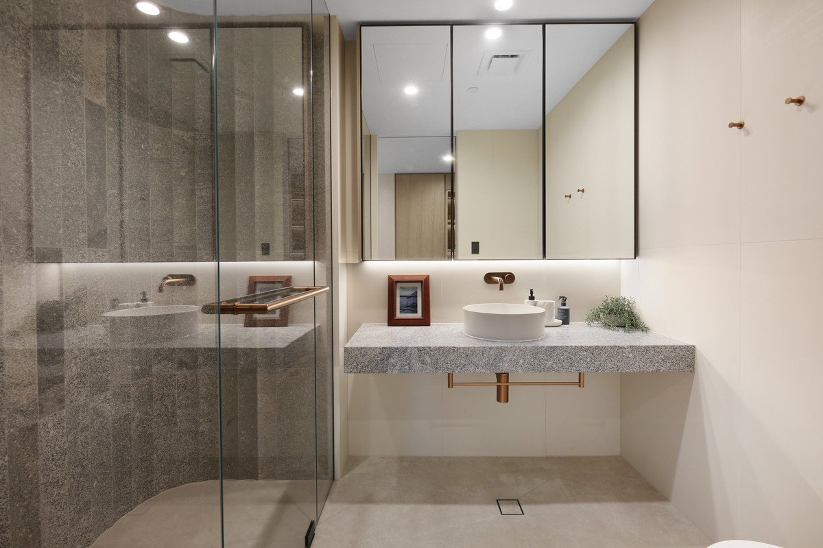 1504/58 The Esplanade Burleigh Heads 21