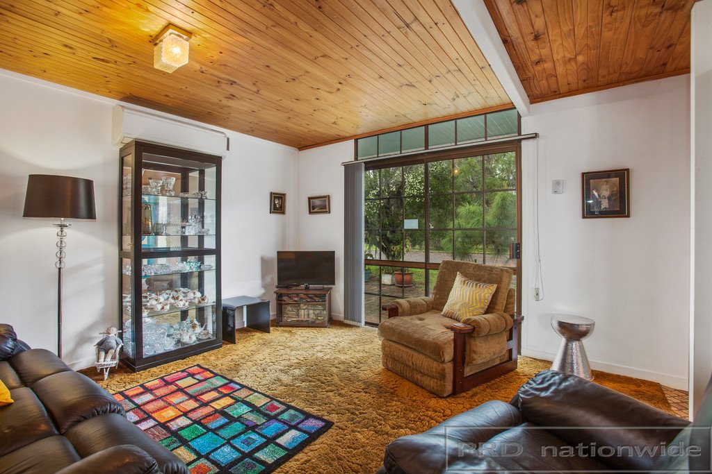1505 George Booth Drive BUCHANAN 9