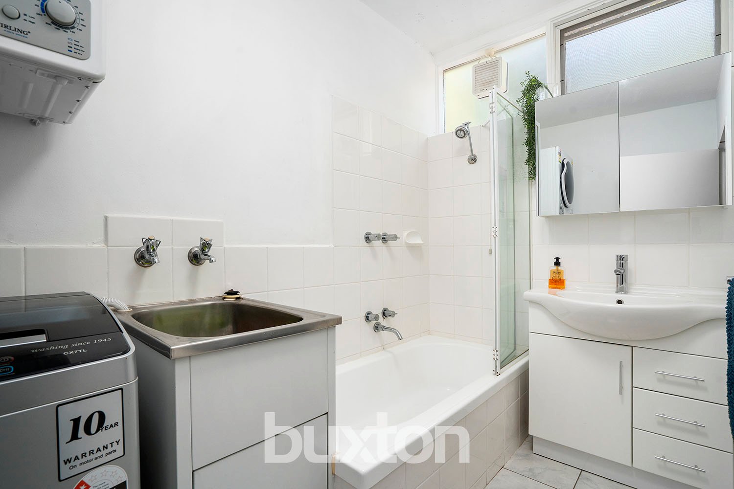 Gallery: 1/51 Balcombe Road