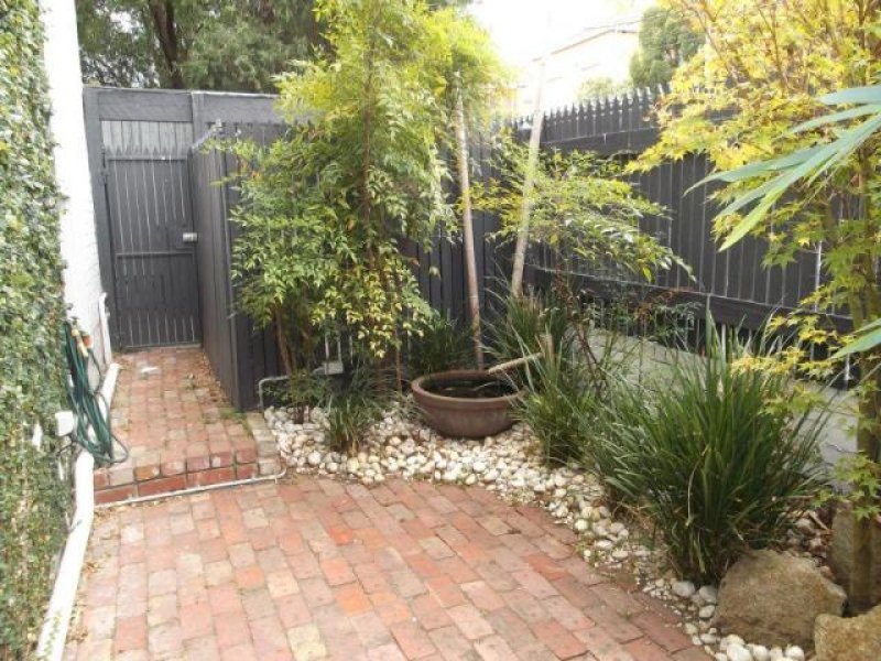 Gallery: 1/51 Chapel Street