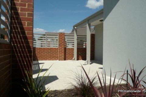 15/1 Humboldt Entrance AUBIN GROVE 9