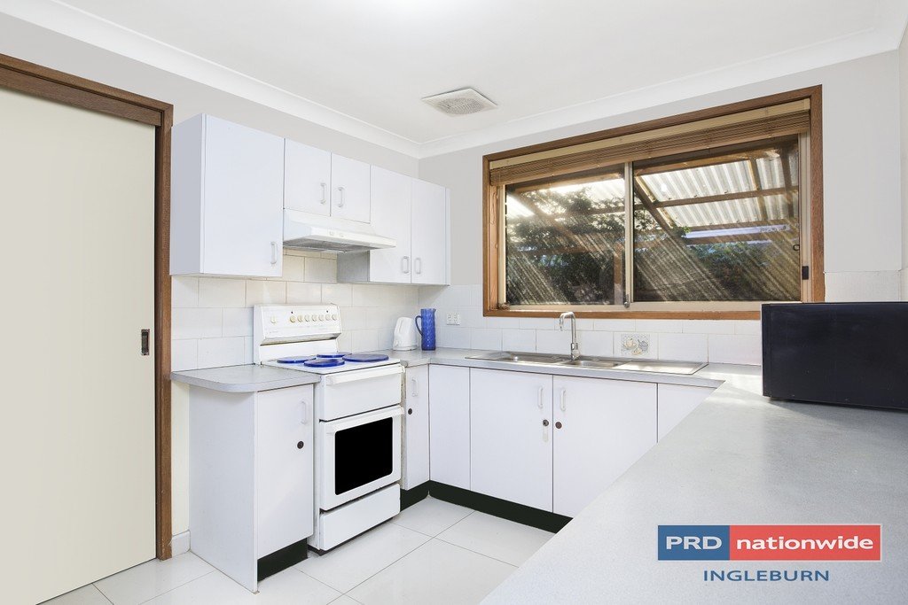 1/51 Longhurst Rd  MINTO 3