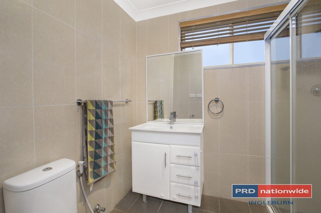 1/51 Longhurst Rd  MINTO 5